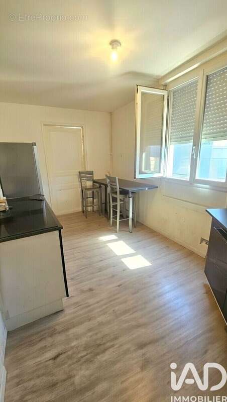 Photo 9 - Appartement à CHARLEVILLE-MEZIERES