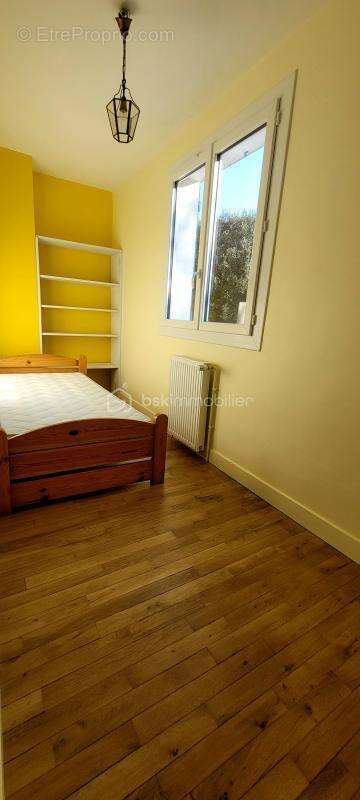 Maison de 111 m2, 3 chambres + bureau + piscine et garage sur 850 m2 de terrain - photo 11
