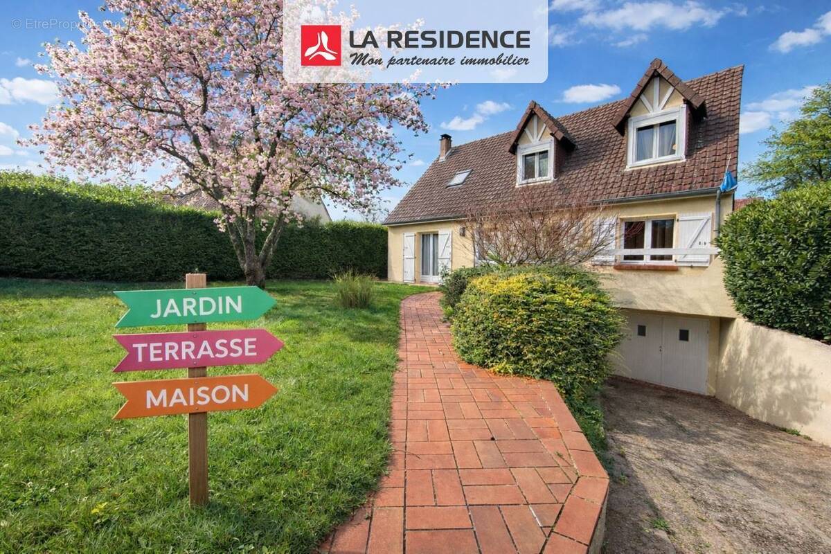 Maison à BONNIERES-SUR-SEINE