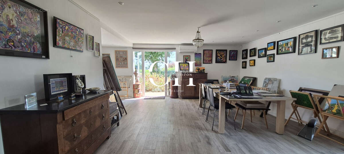Propriété en pierre de 249 m2   Habitation, Gîte & Espace Pro à Hénon - photo 15