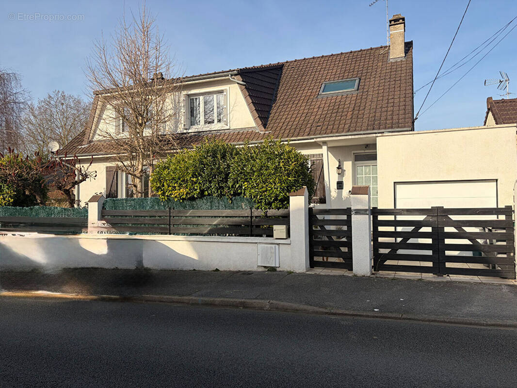 Maison à MORANGIS