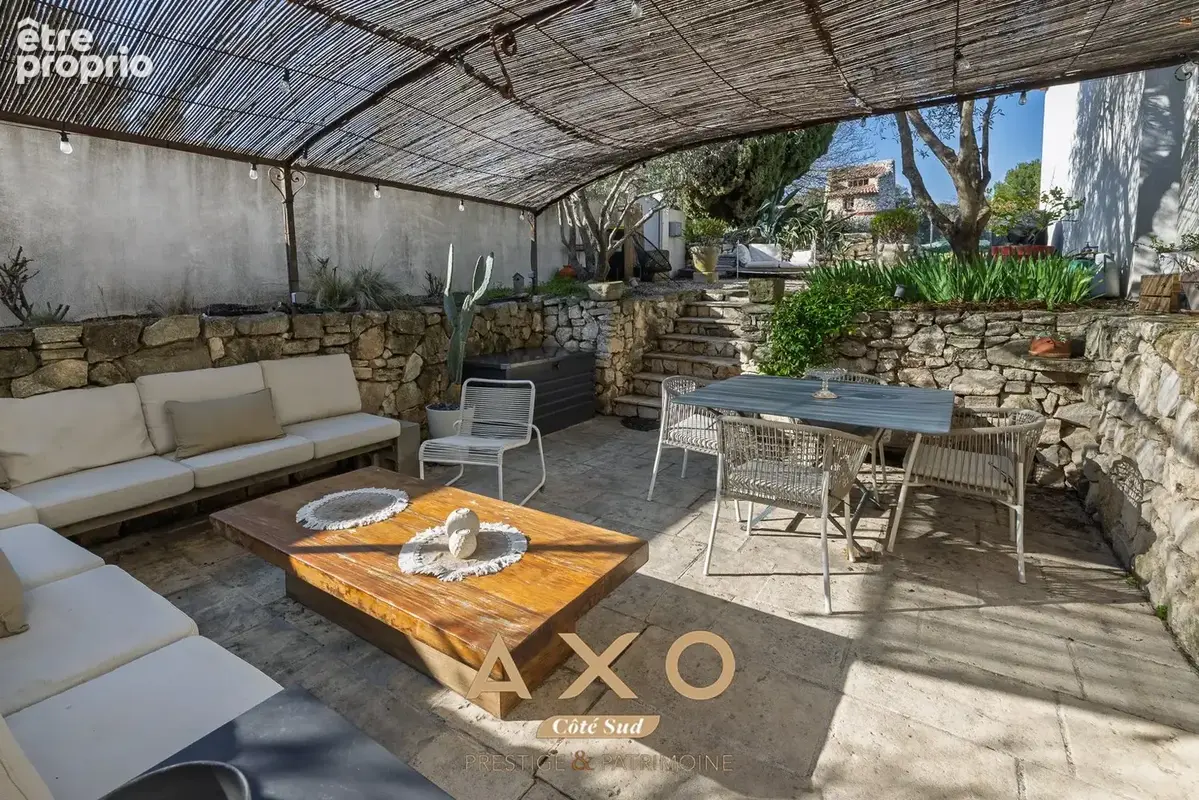 Eguilles - bastide xix eme- 250m² - parc 7 500m² - piscine - vue sainte victoire et village d'eguilles -  1 290 000 - photo 7