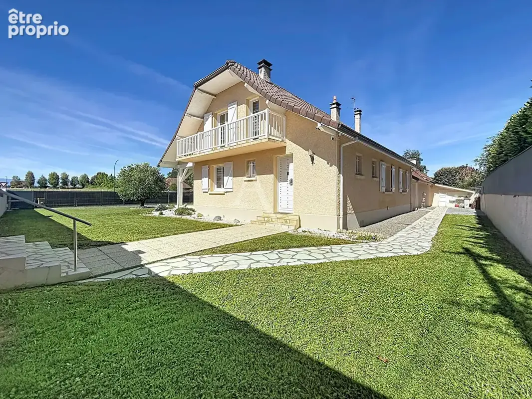 Hauts d'Idron maison 7 pièce(s) double garage et studio indépendant - photo 13