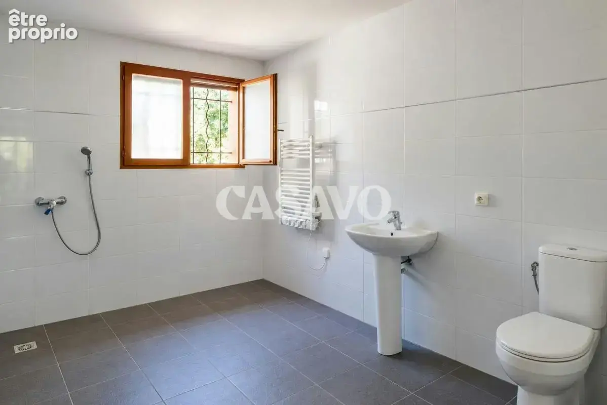 Vente Maison 4 pièces de 115m² - 13510 Éguilles - photo 9