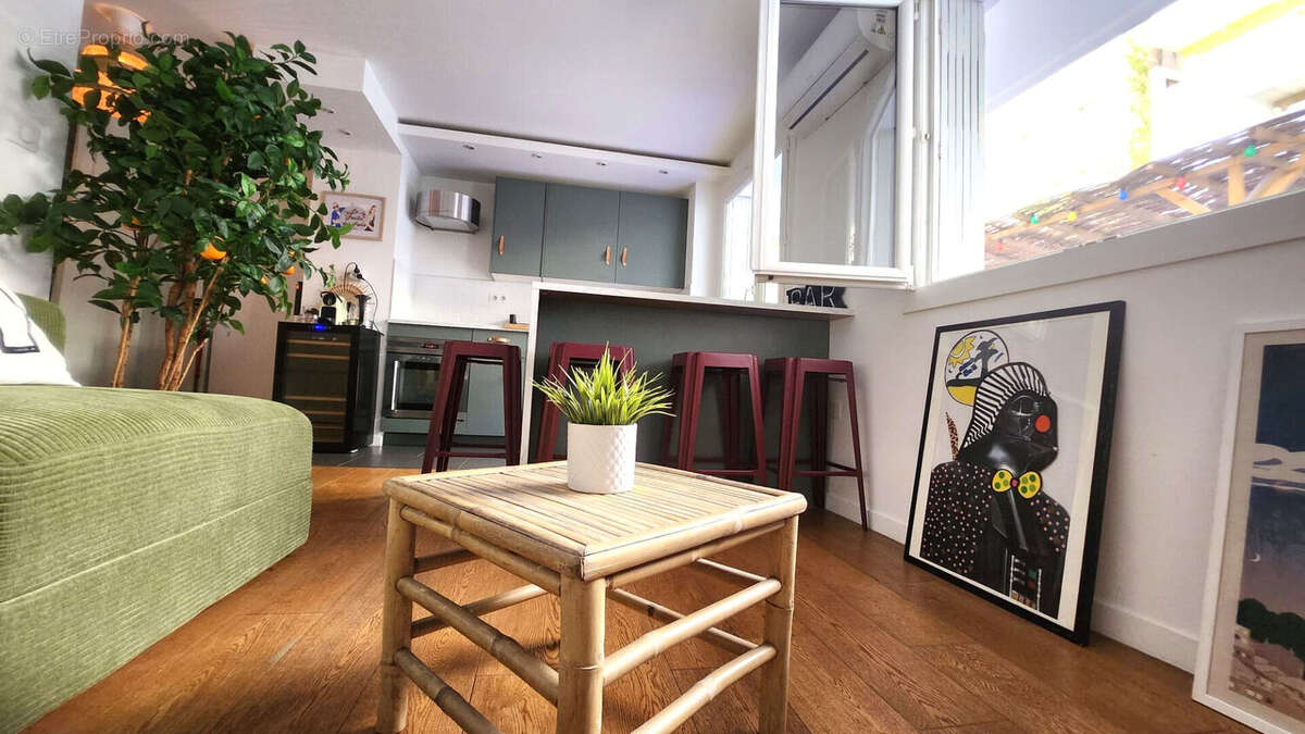 Appartement à MARSEILLE-6E