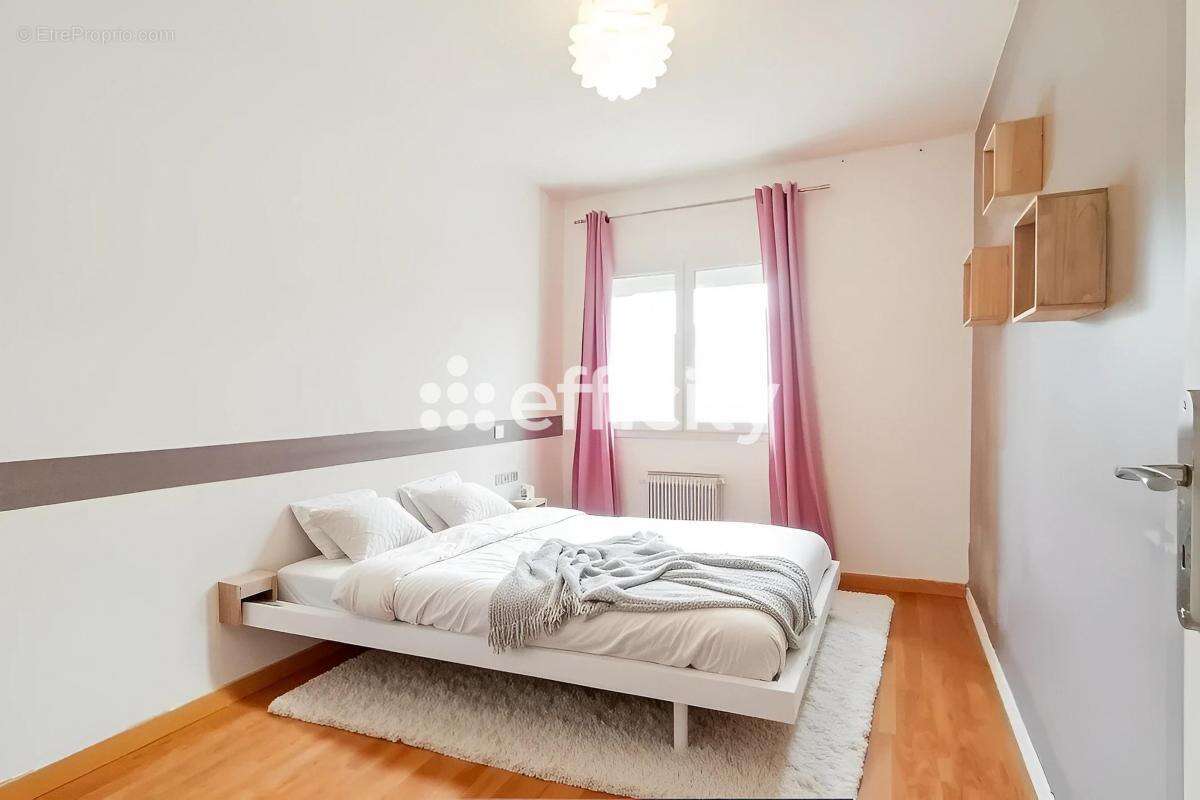 Maison à CROIX-CHAPEAU