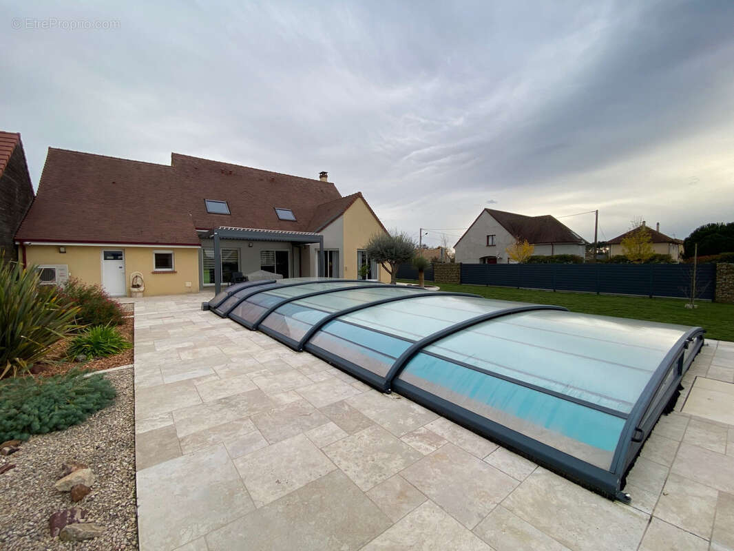 Maison à LA SUZE-SUR-SARTHE