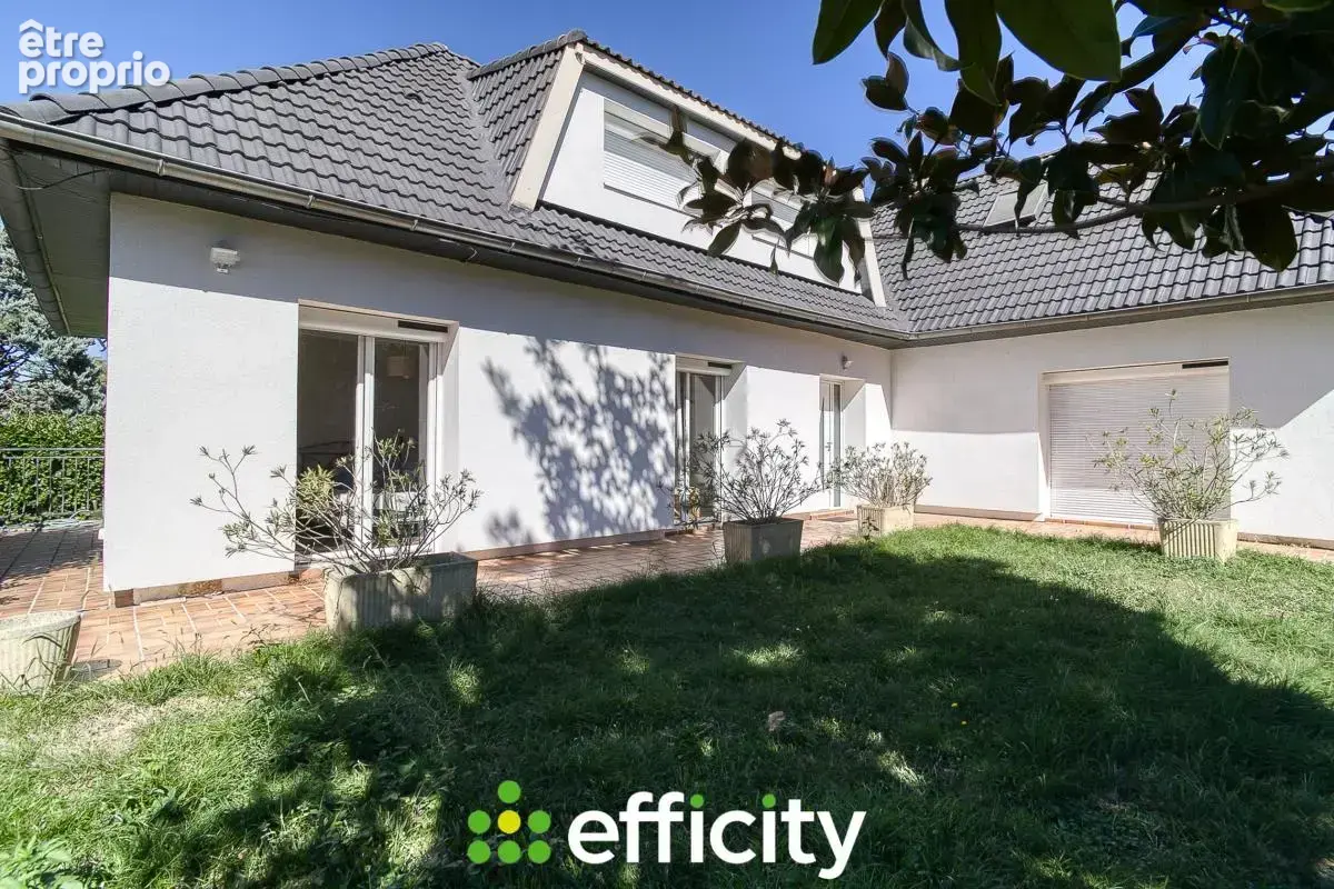 Maison 5 pièces 198 m² à vendre à Genas (69740) - photo 15