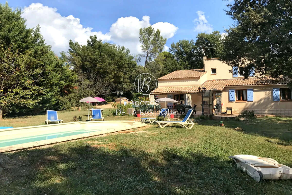 Maison à SAINT-MAXIMIN-LA-SAINTE-BAUME