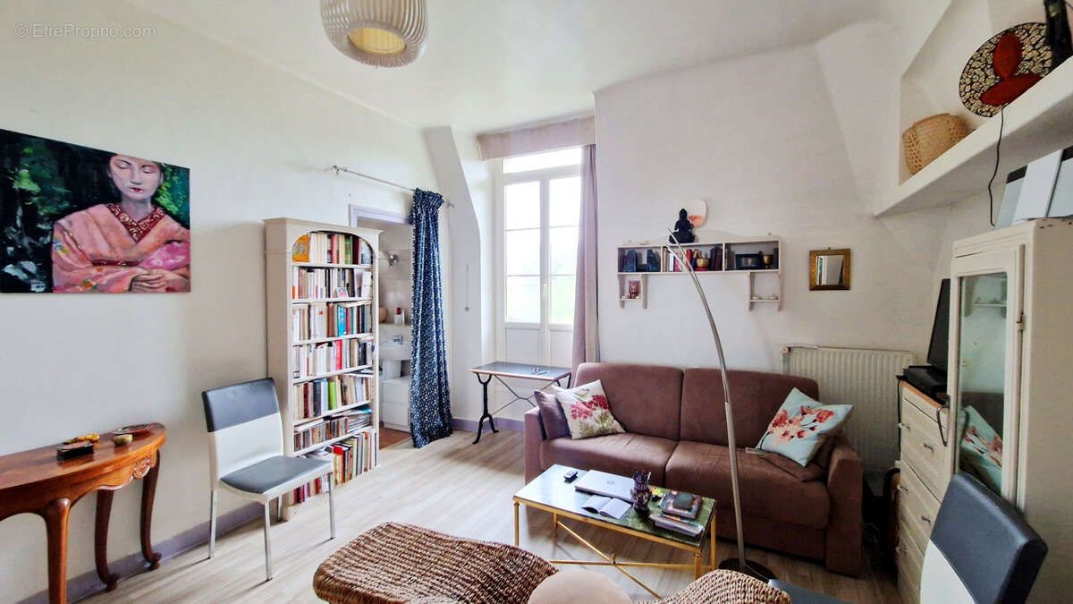 Appartement à ROUXMESNIL-BOUTEILLES