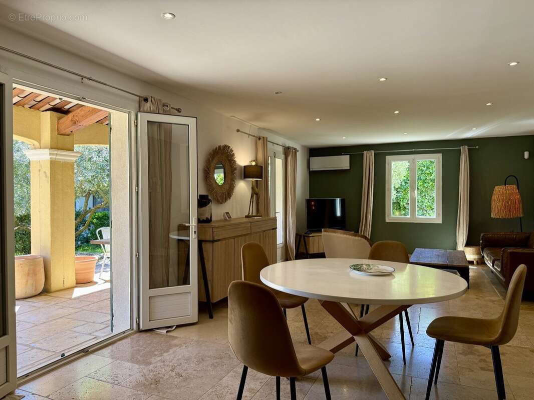 Maison à PIERREVERT