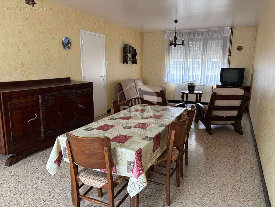 Maison à LICQUES