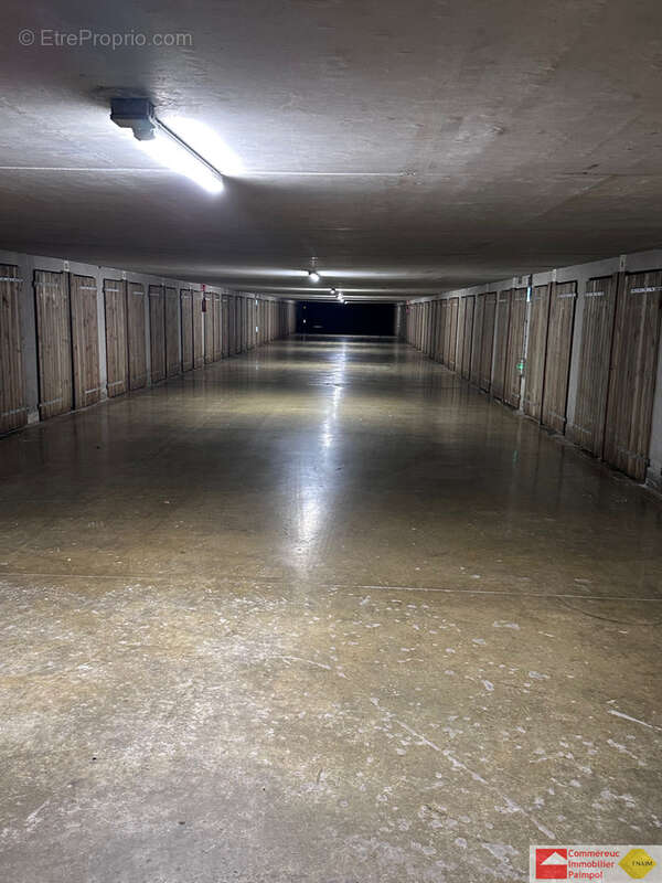 Parking à PLOUBAZLANEC