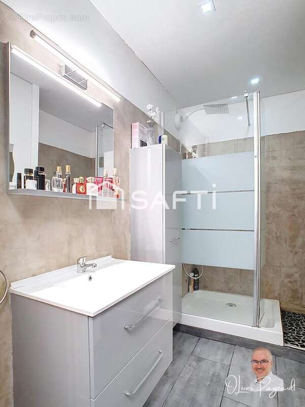 Photo 9 - Appartement à LYON-8E