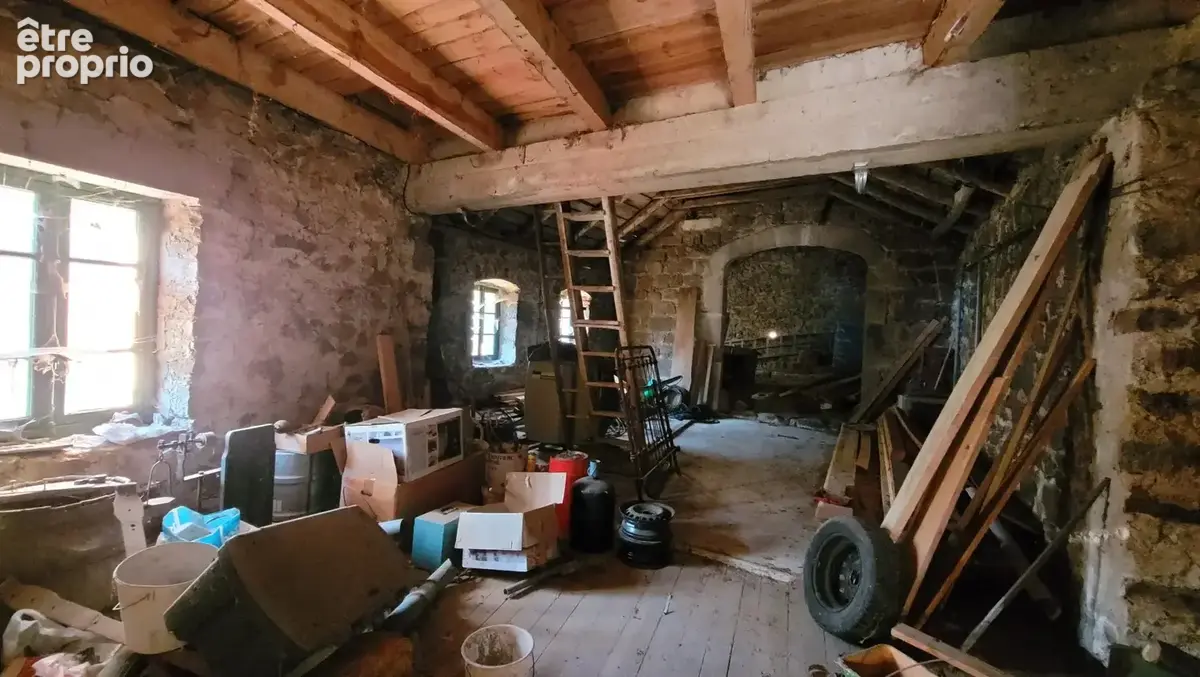 Petite maison en pierres mitoyenne à rénover - photo 4