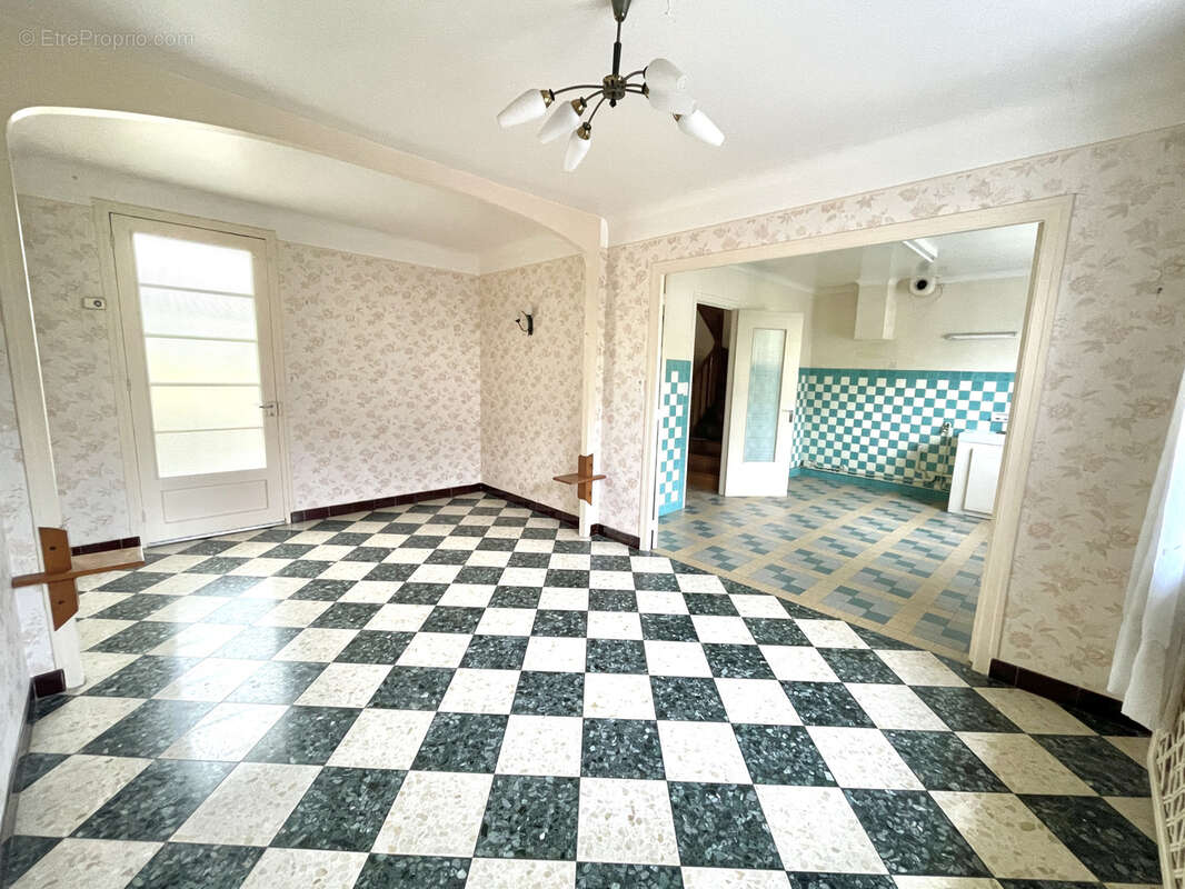 Maison à SAINT-QUENTIN