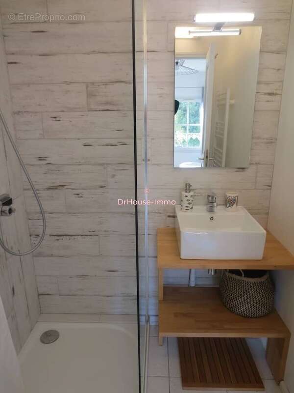 Appartement à SAINT-MARTIN-DE-RE