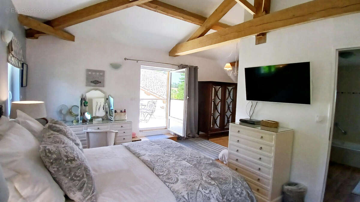 master room - Maison à BUSSIERE-BADIL