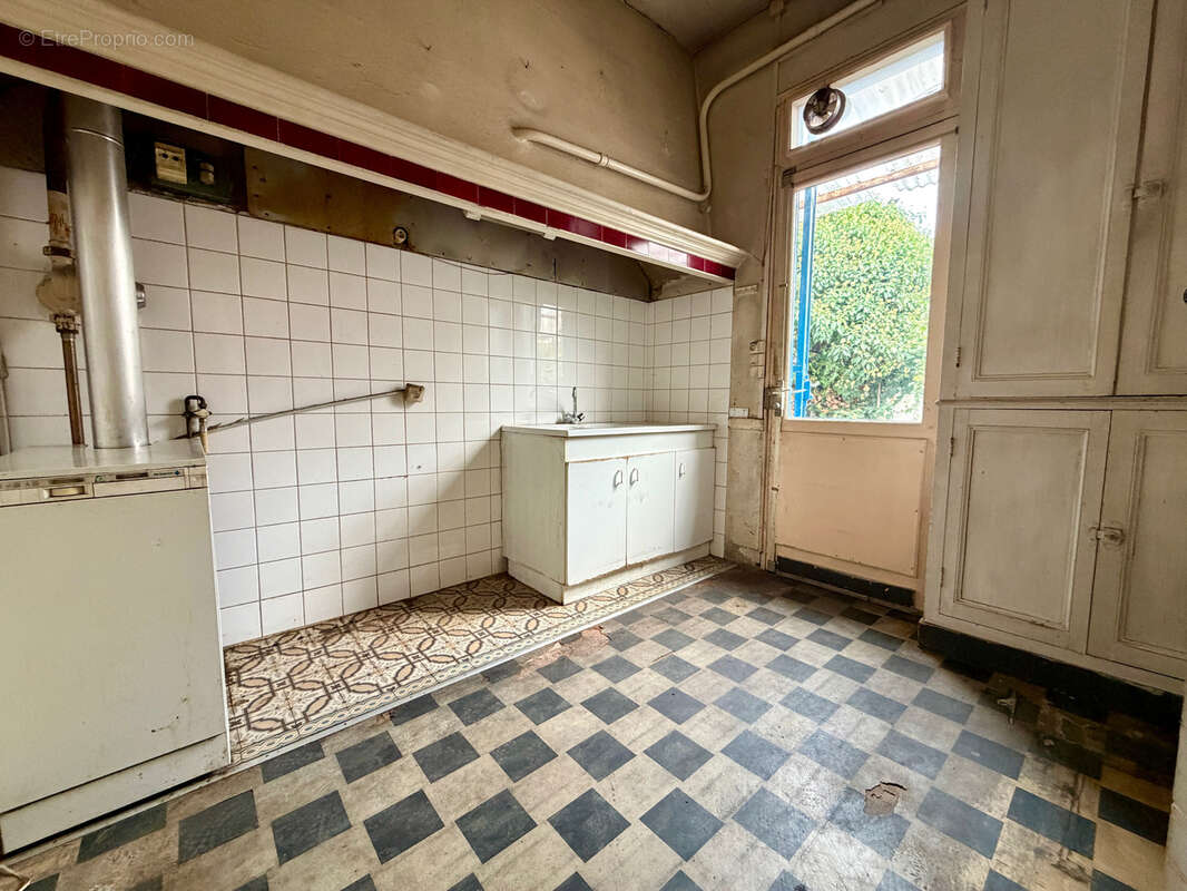 Maison pierre à rénover - Bordeaux Caudéran - photo 4