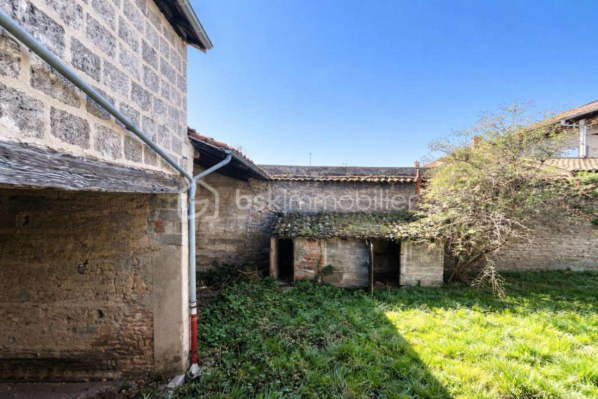 Maison à CRECHES-SUR-SAONE