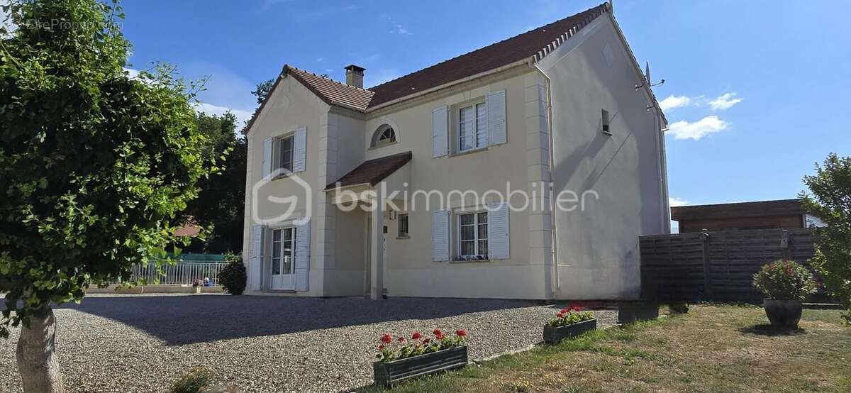 Maison à LA FERTE-ALAIS
