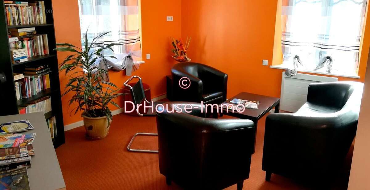 Commerce à CONTREXEVILLE