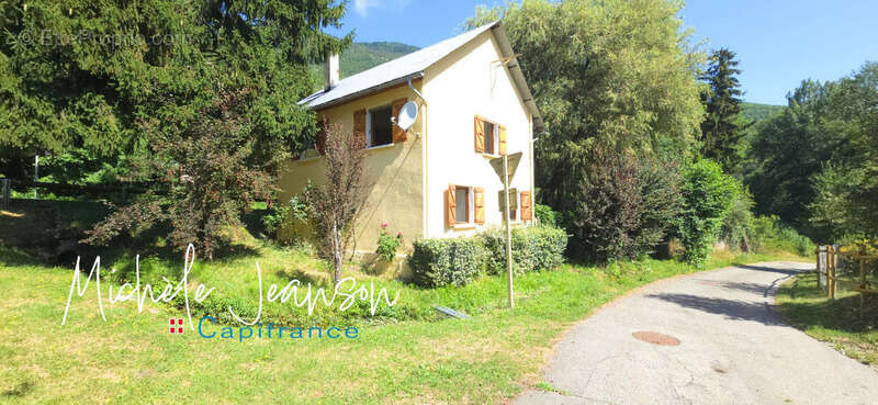 Maison à vendre 5 pièces SAINT GEORGES D'HURTIERES (73) - photo 3