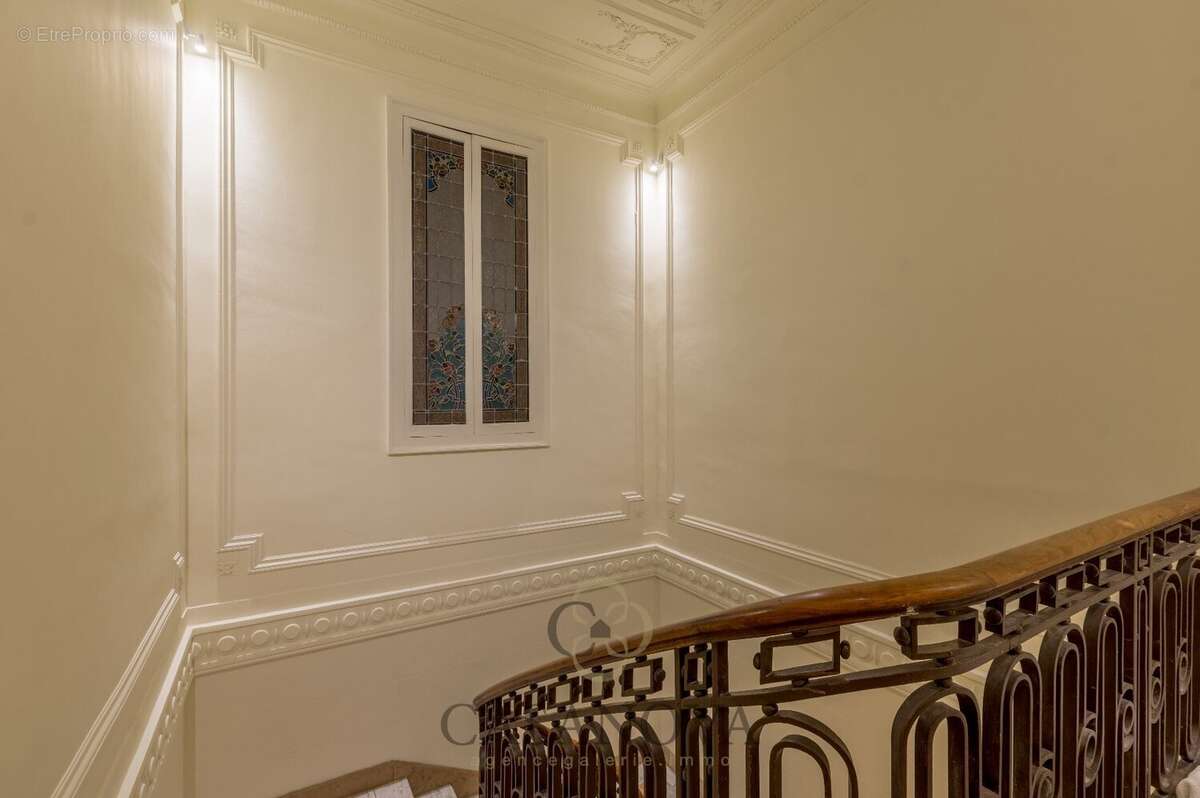 Appartement de charme à Sète coeur de ville, 91 m², balcon, parquet ancien, garage - photo 13