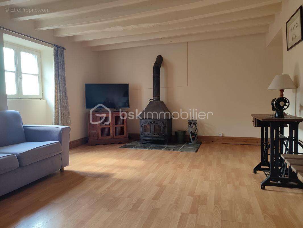 Maison à FRESNAY-SUR-SARTHE