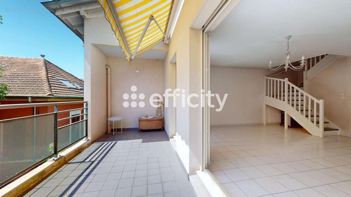 Appartement à LYON-9E