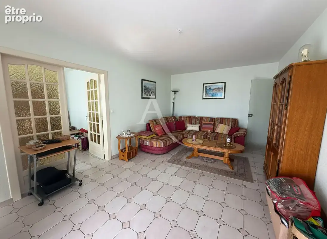 Appartement T4 de 87 m² avec terrasse, 2 caves + stationnement - photo 3