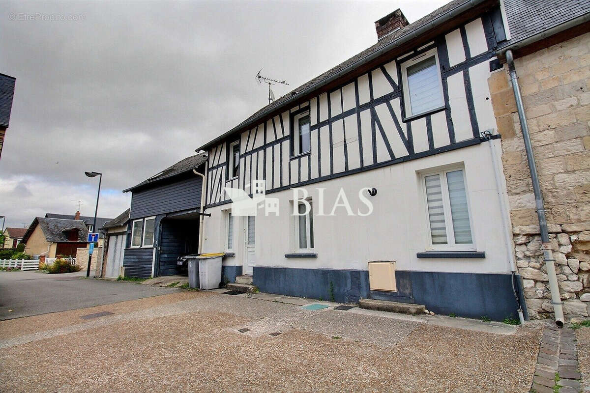 Maison à JUMIEGES