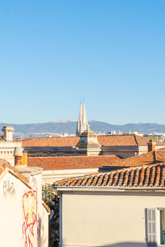 Appartement à MARSEILLE-6E