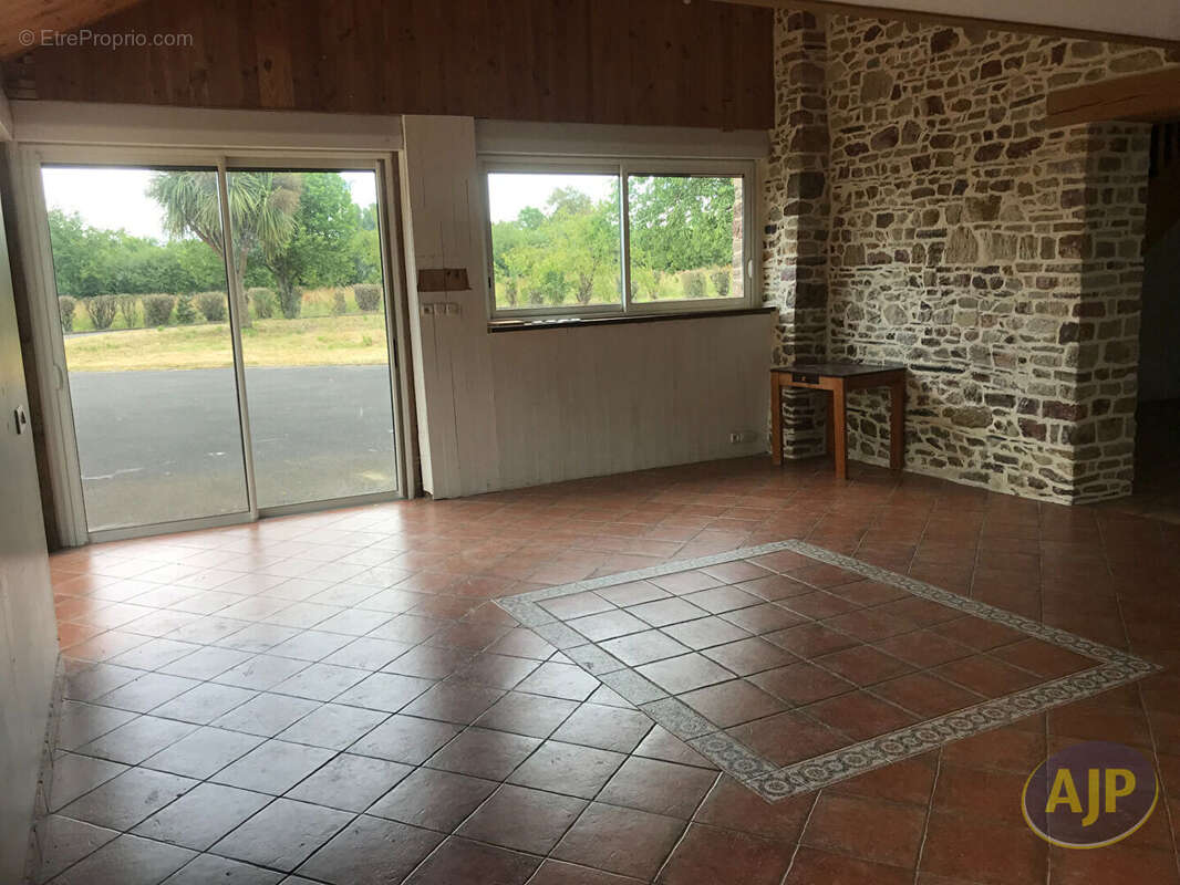 Maison à BAIN-DE-BRETAGNE