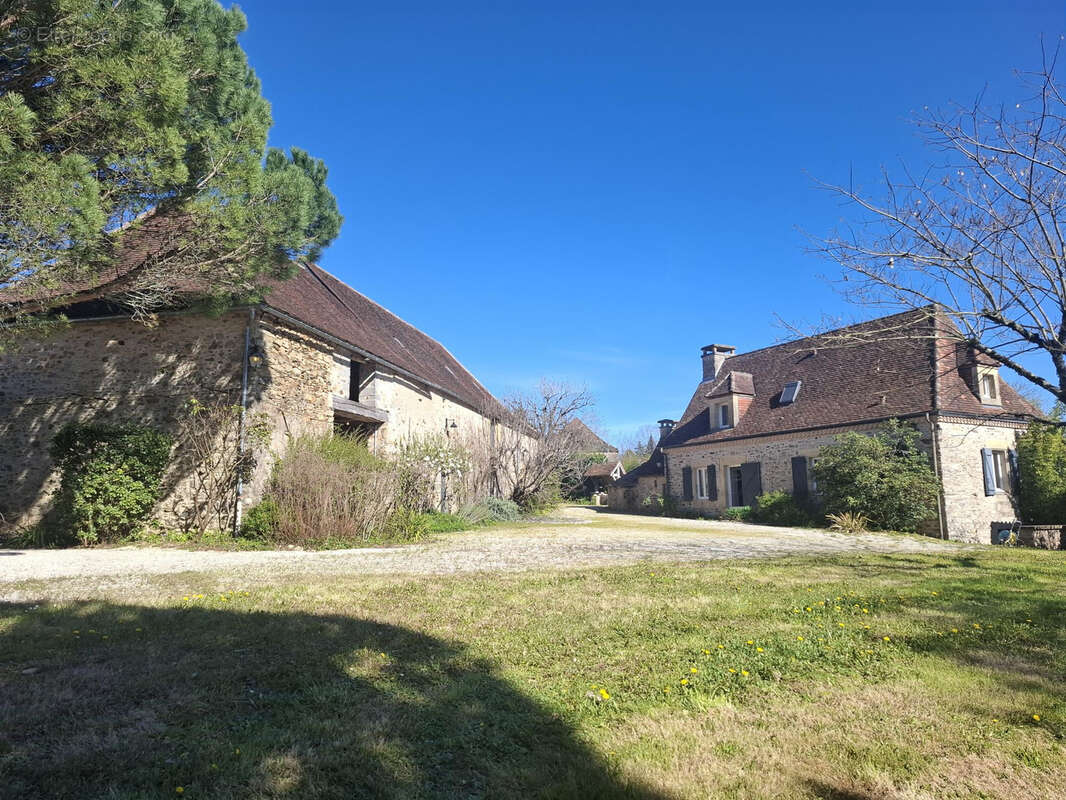 Maison à GENIS