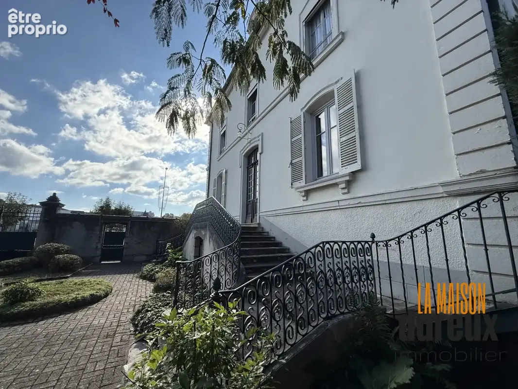 Maison 12 pièces 310 m² à vendre à Gray (70100) - photo 9