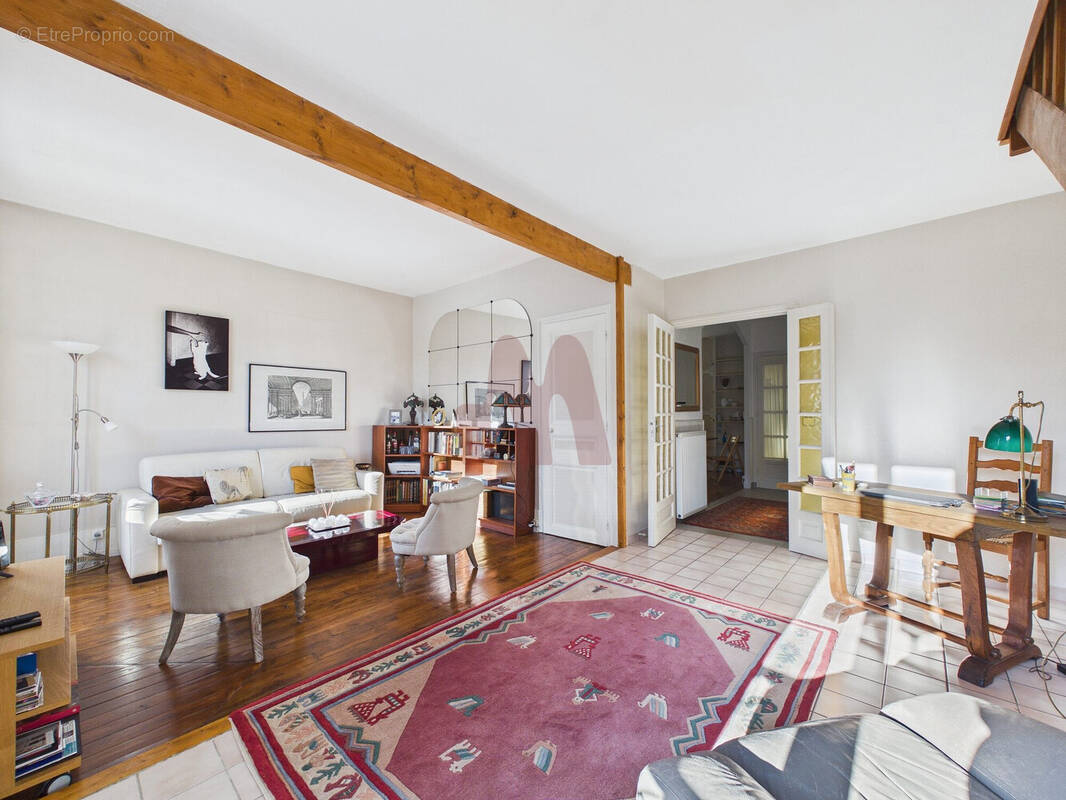 Appartement à IVRY-SUR-SEINE