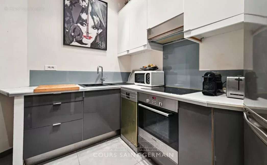 Appartement à PARIS-18E
