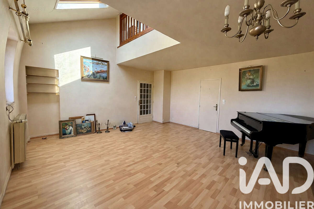 Photo 5 - Appartement à COMPIEGNE