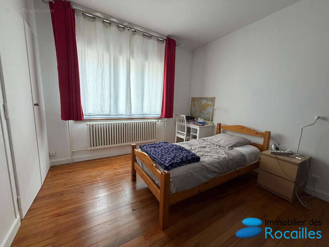 Appartement à LA ROCHE-SUR-FORON