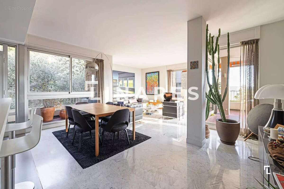 Appartement à MARSEILLE-7E