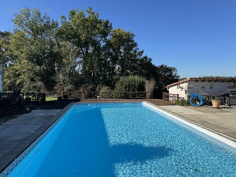 Maison à BOSCAMNANT