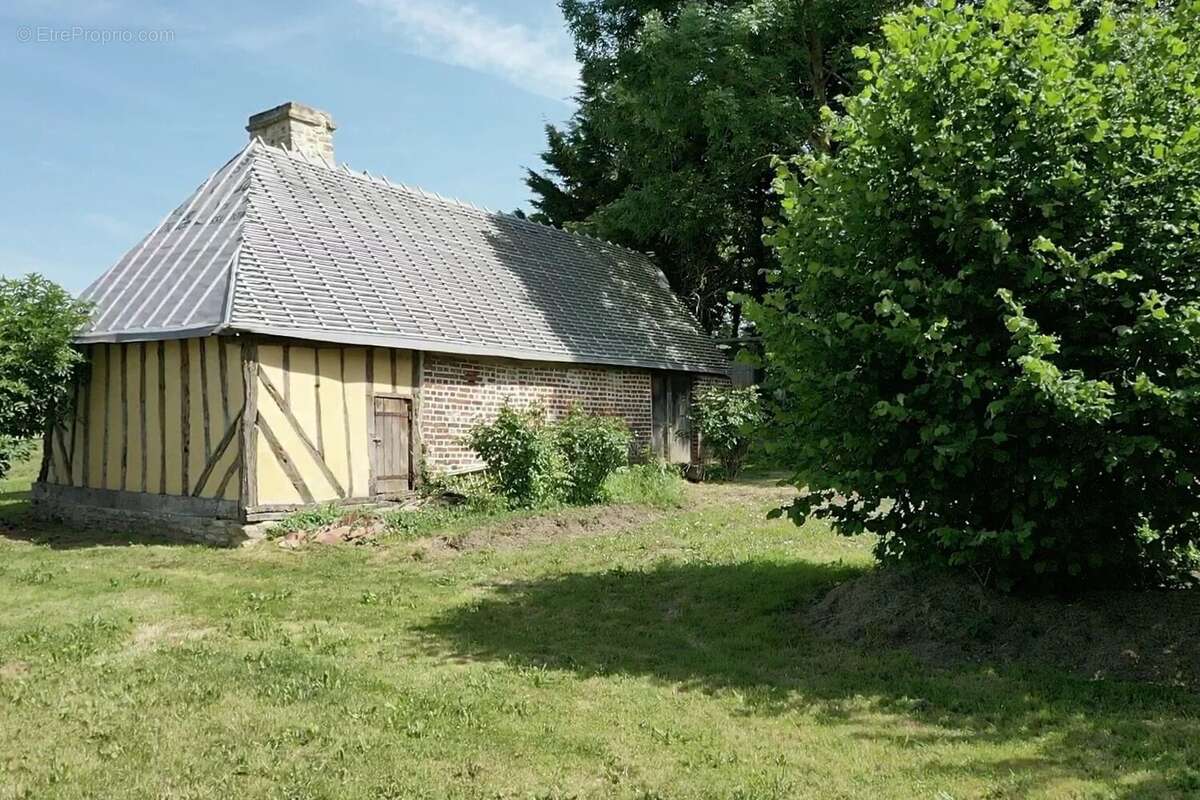 Maison à SAINT-PIERRE-SUR-DIVES