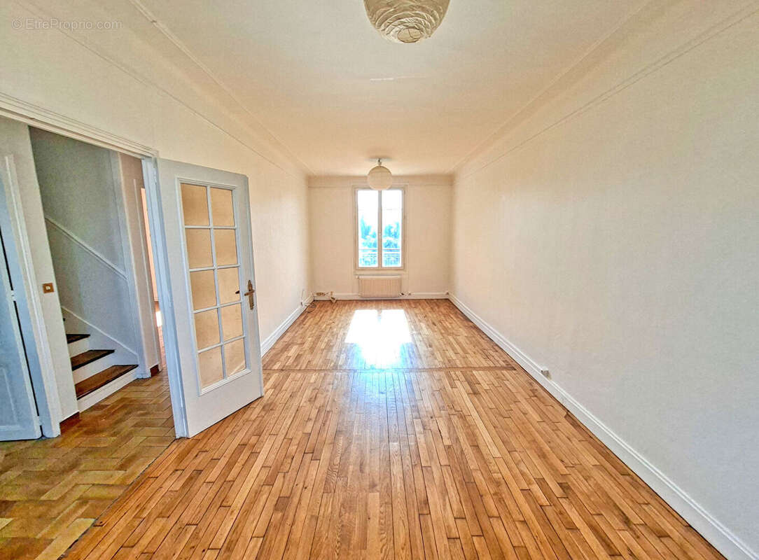 Antony Maison familiale de 152 m² habitables ? 5 chambres ? Garage ? Combles aménageables ? DPE D - photo 2