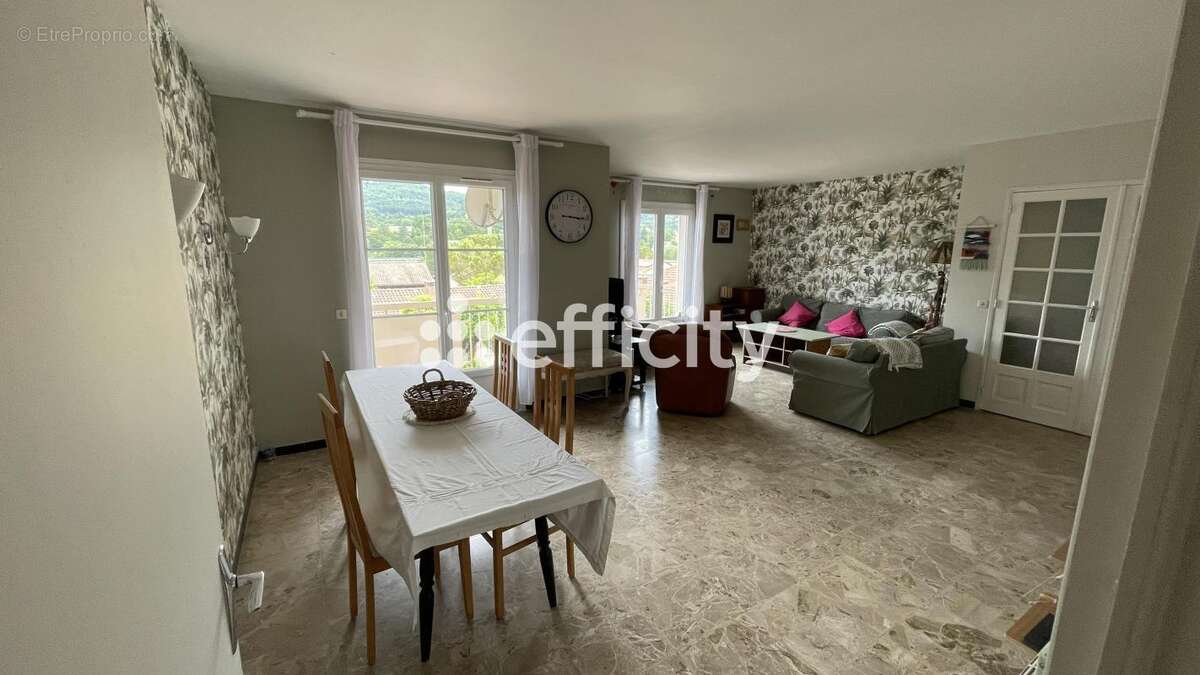 Appartement à APT