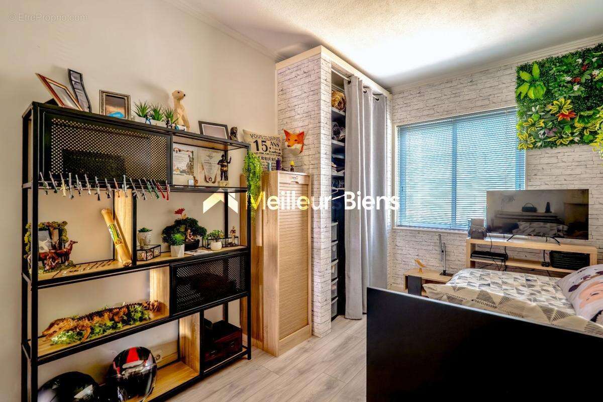 Appartement à FRESNES