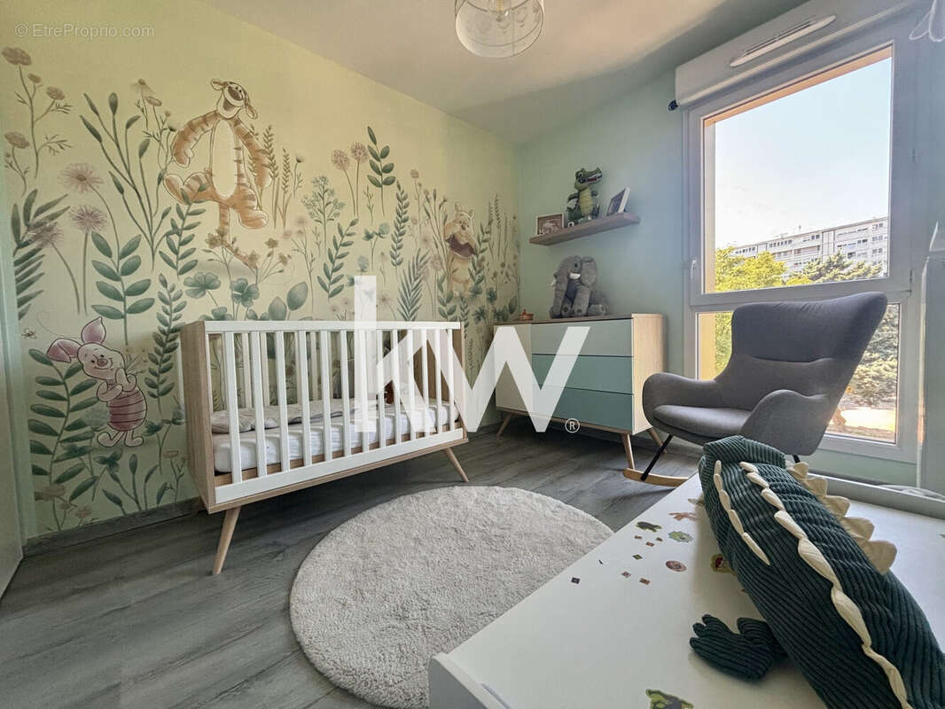 Appartement 79 m² à Bron  - photo 5