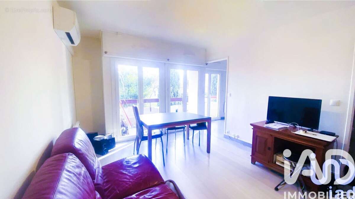 Photo 2 - Appartement à NIMES