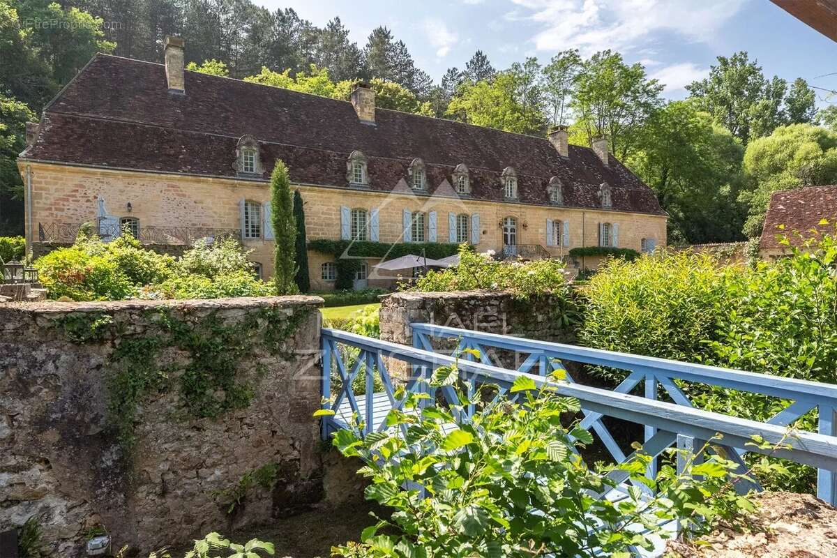 Maison à MAUZENS-ET-MIREMONT