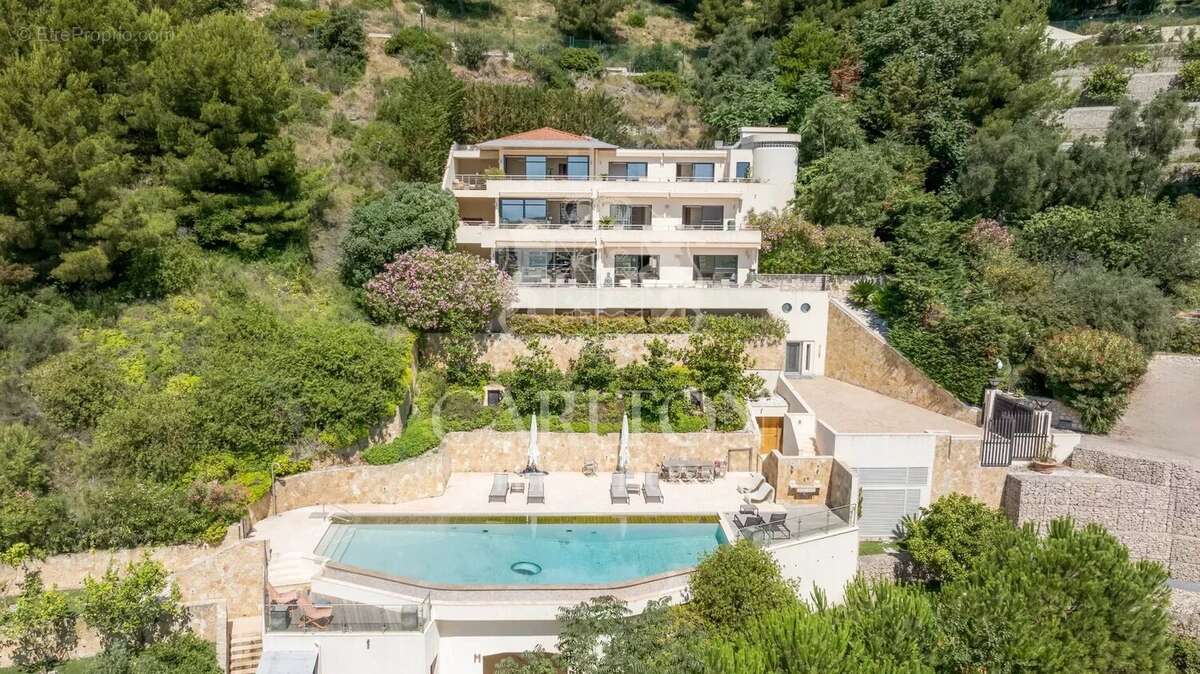 Maison à EZE